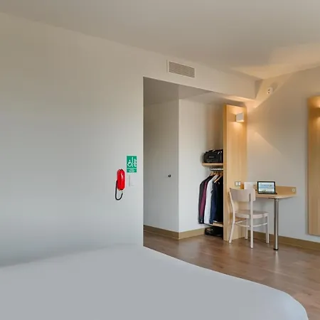 Marseille Aeroport Hotel Saint-Victoret